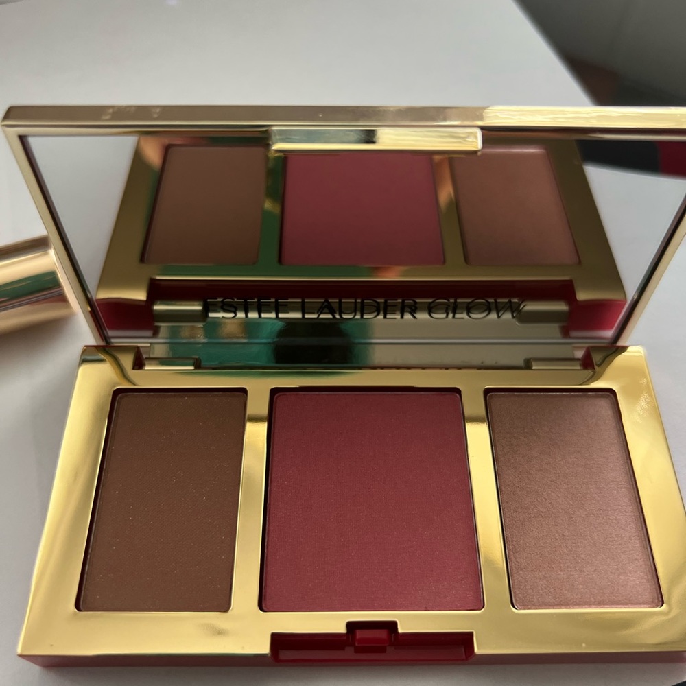 Estée Lauder makeup set - Picture 3 of 7